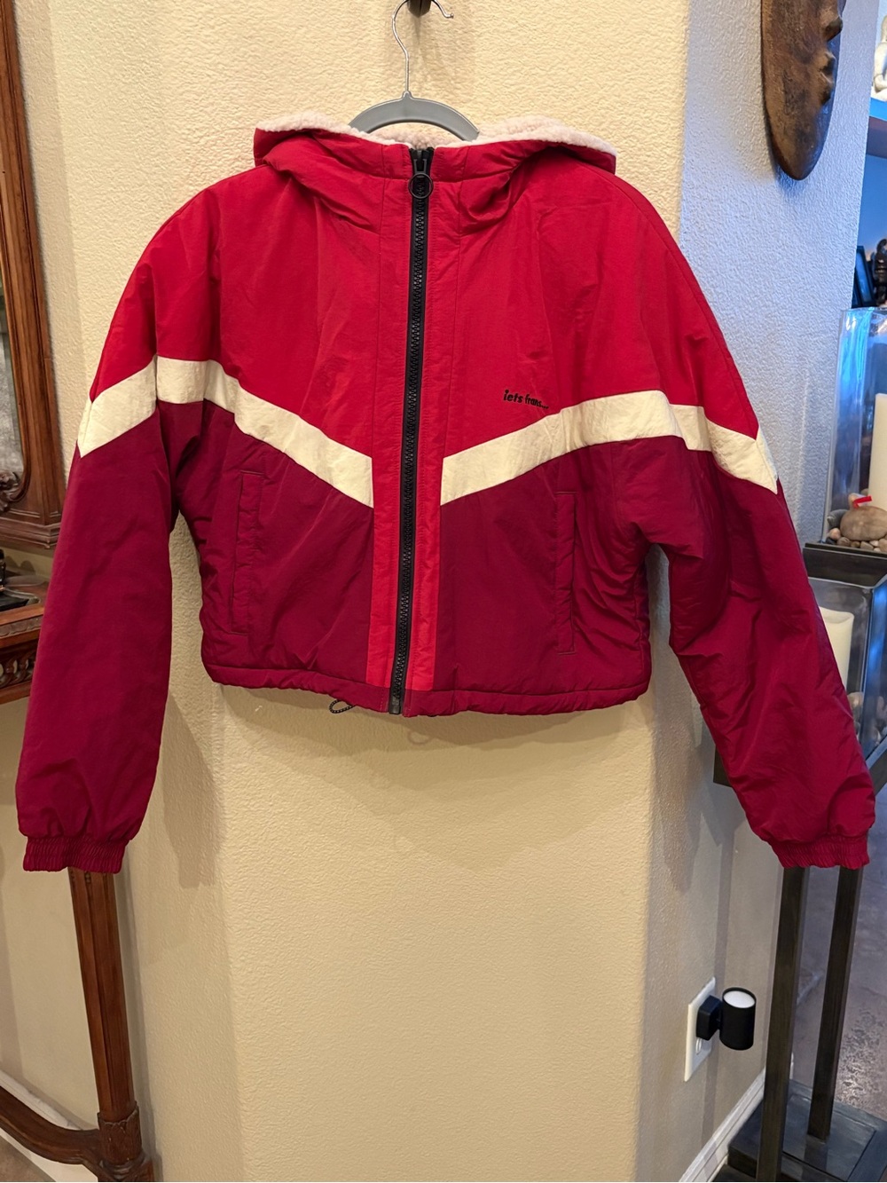Urban Outfitters Red Burgundy Sherpa Lined Cozy Hoodie Zip Jacket Size Medium